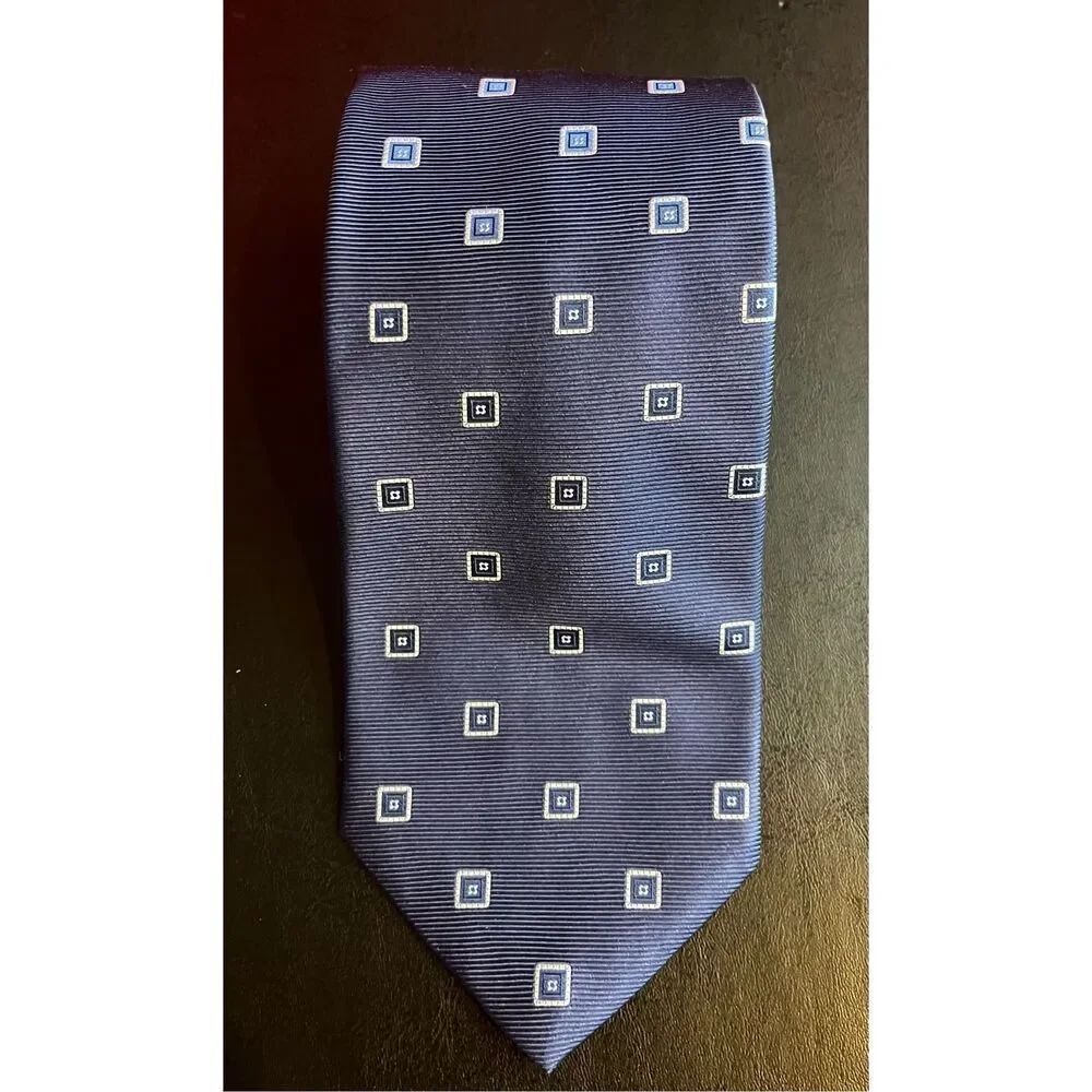 Brooks Brothers tie